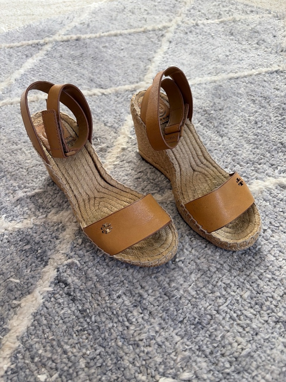 Tory Burch esoadrilles, size 6